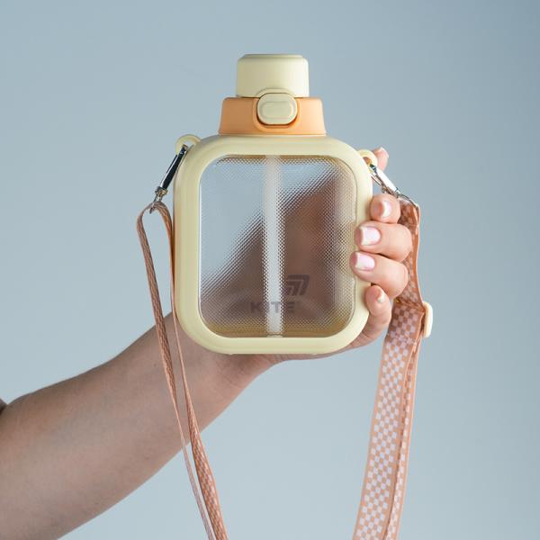 Пляшечка для води, 700 мл, жовта