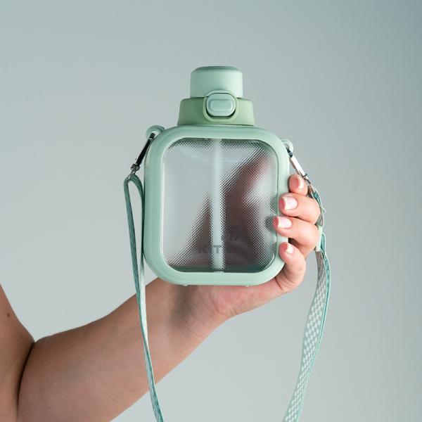 Пляшечка для води, 700 мл, зелена