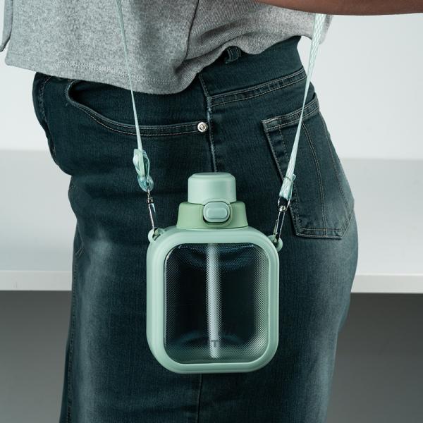 Пляшечка для води, 700 мл, зелена