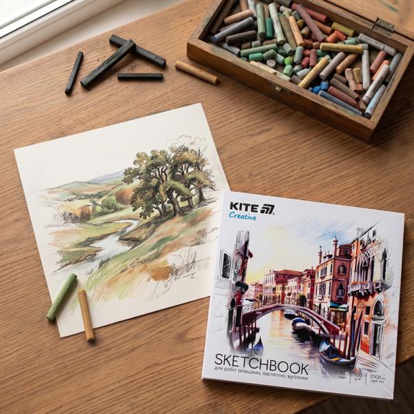 Скетчбук для робіт олівцями, 21*21см, 30 арк., Kite Creative